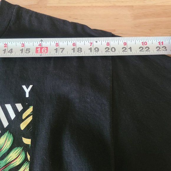 Disney Collection by NEFF Mickey Mouse 28 Graphic T-Shirt Size Large - Picture 4 of 11